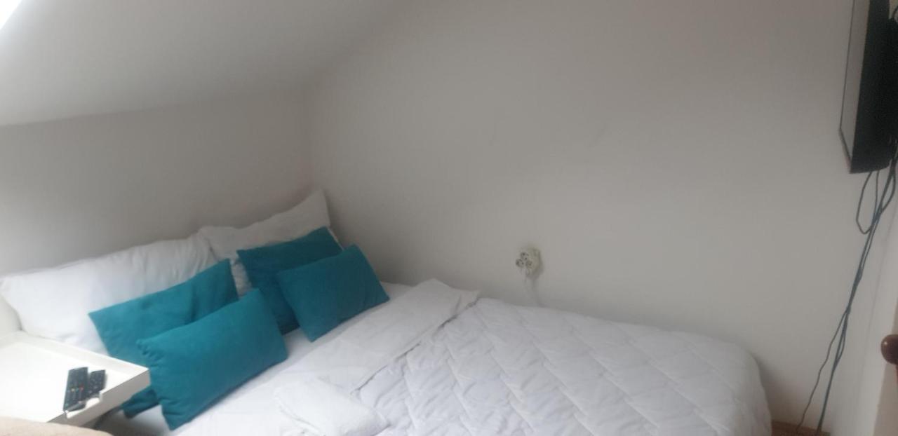 Apartmani Emerald Dream Νόβι Σαντ Εξωτερικό φωτογραφία